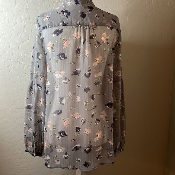 EXPRESS gray floral blouse long sleeves sheer fabric ties at neck high collar S - Picture 6 of 11